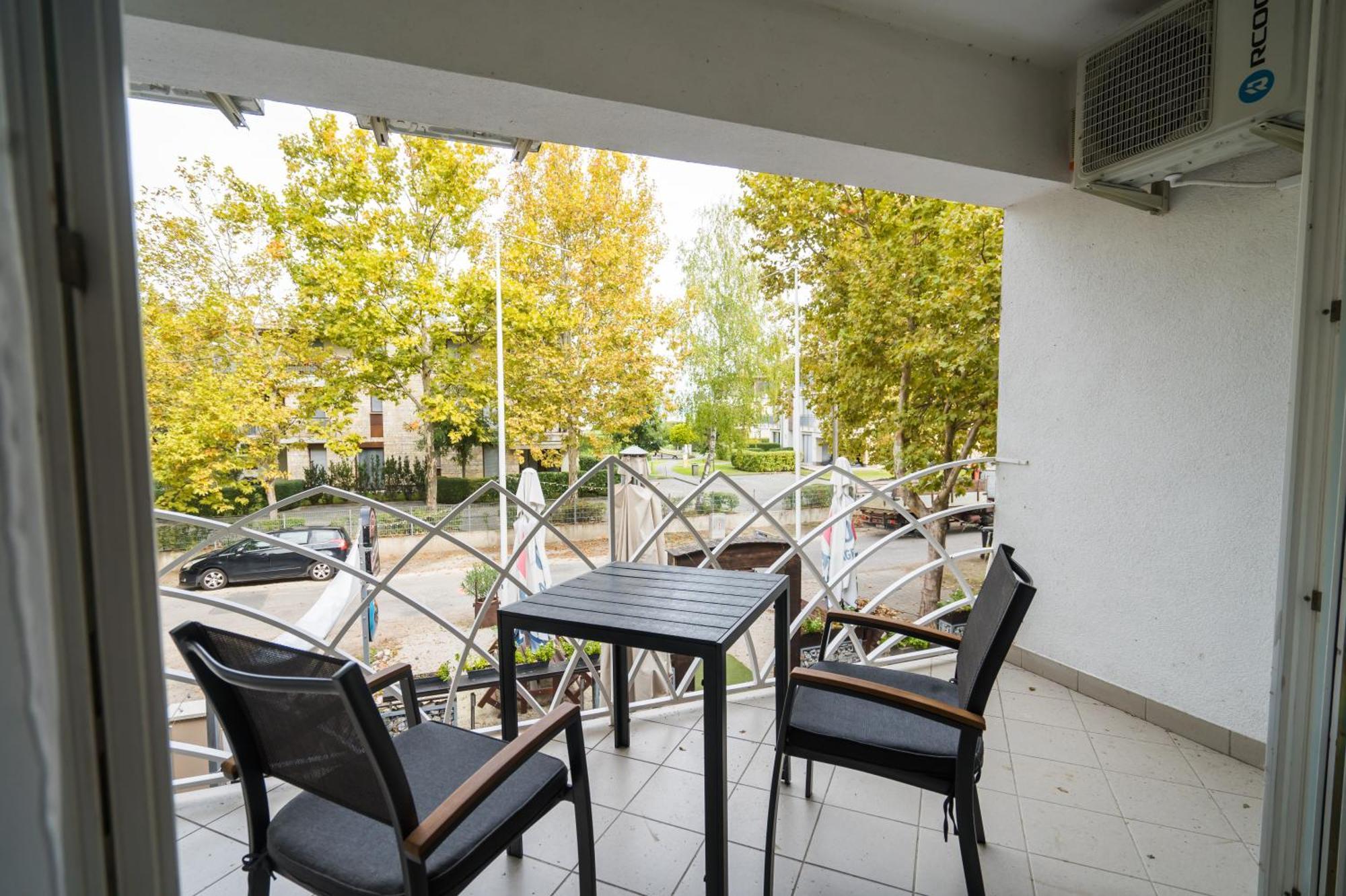 Gyorfi Apartmanhaz Zamardi Exterior photo
